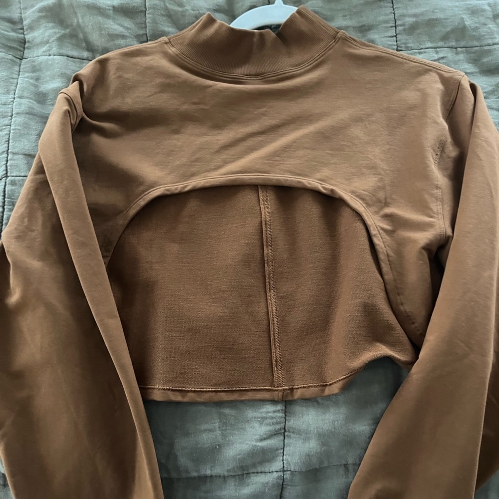 LA Reversible Mock neck Sweatshirt Lululemon